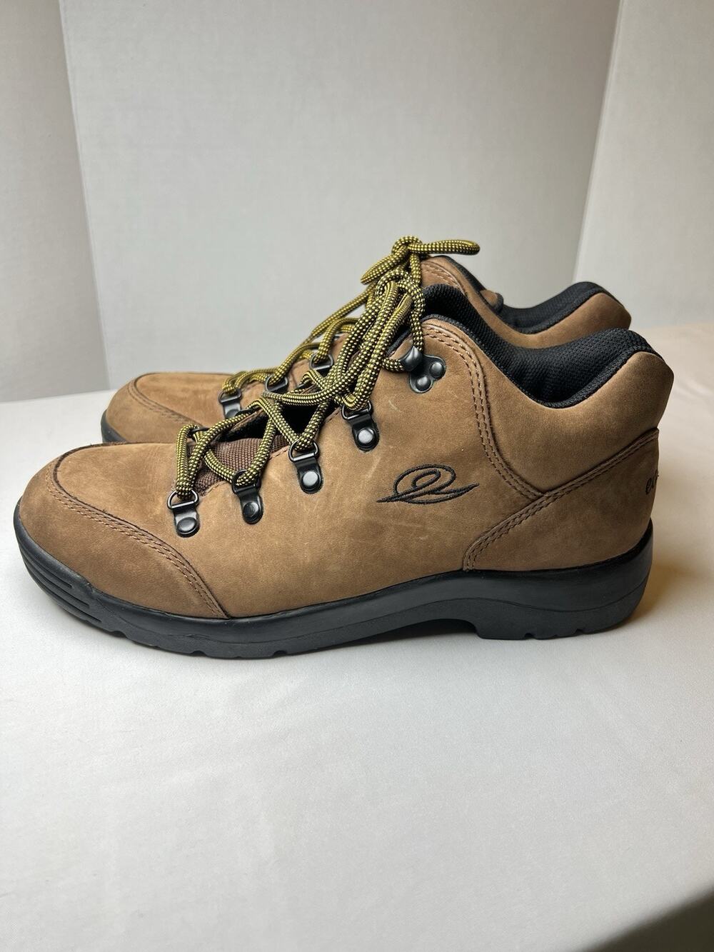 Easy Spirit Women’s Walking Shoes Arch Support Brown Comfort Washable Size 10M